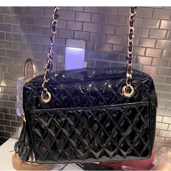 Handbags - Zenith black bag with gold black chain